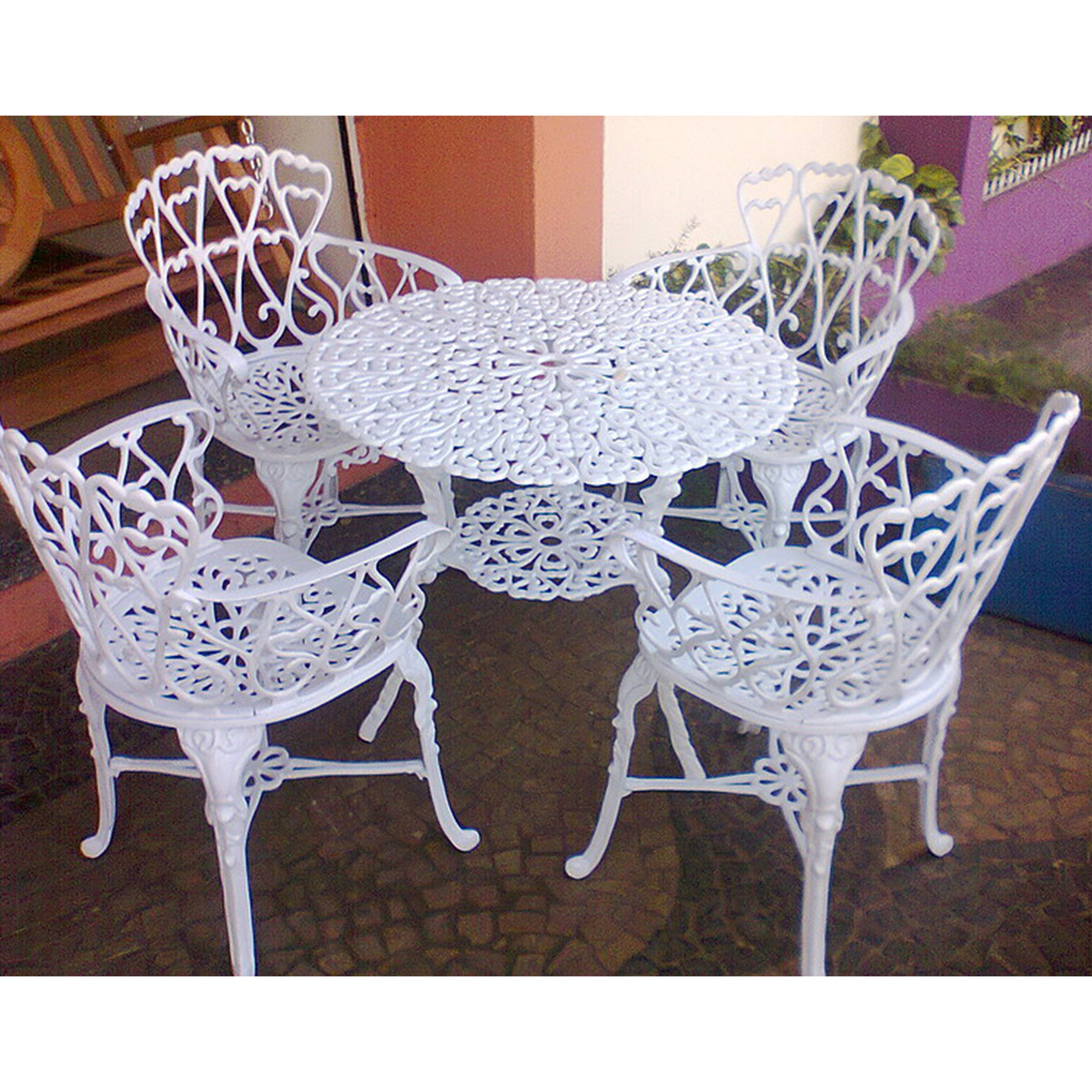 Jogo de Mesa em Alumínio Fundido